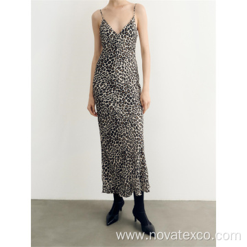 100% Viscose Satin Leopard V-neck Long Skirt